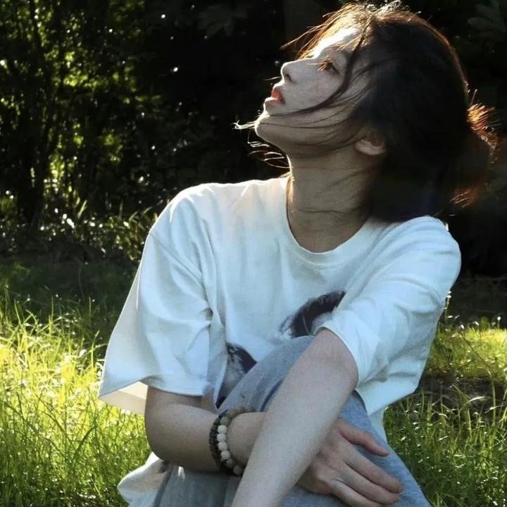 来自火星的蜜拉 封面